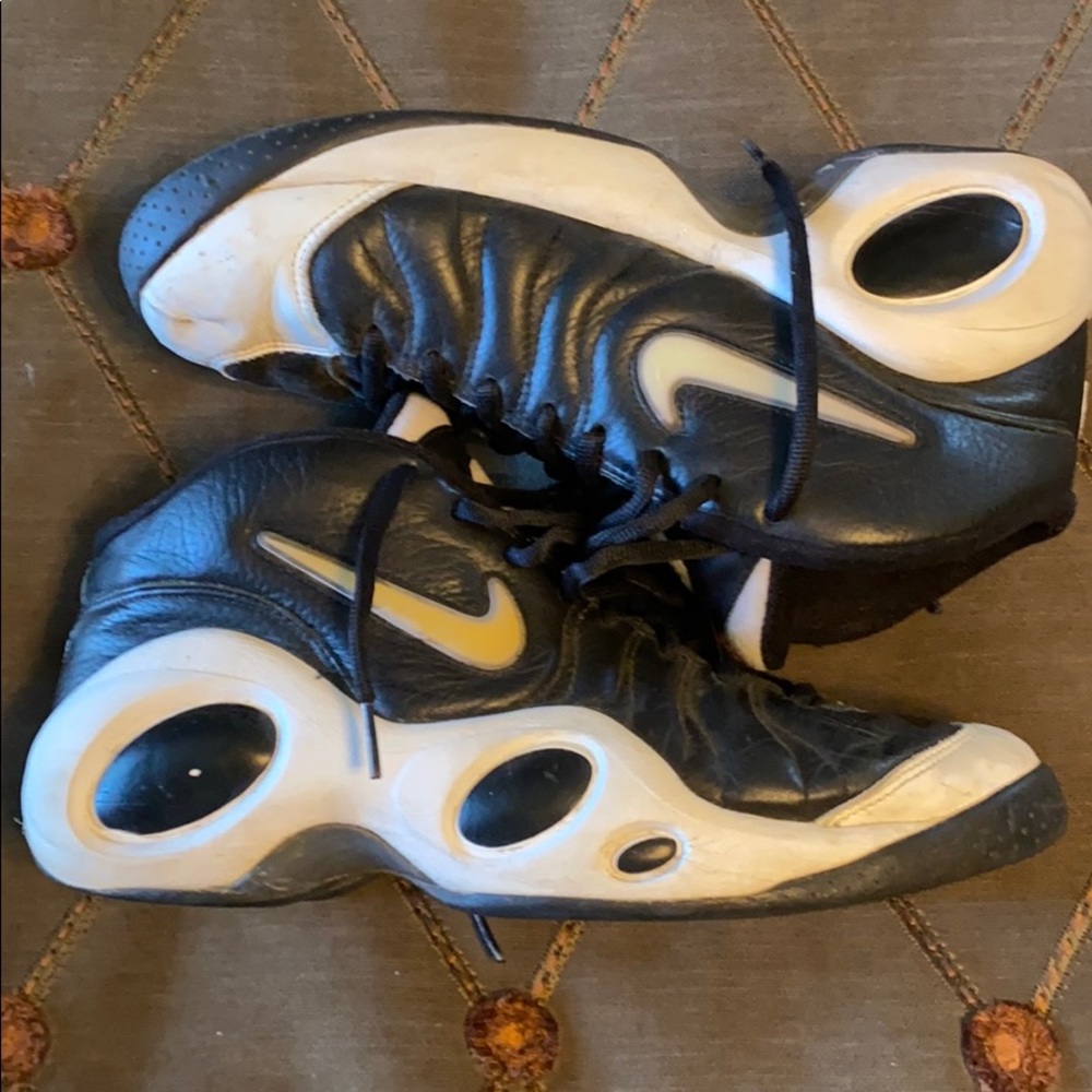 Retro Nike Flight basketball shoes